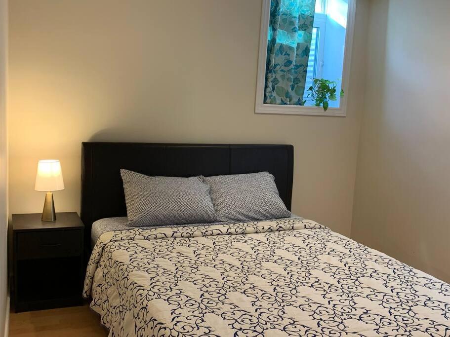 Finished 2 Bedroom Apartment In An Upscale Area Of Ajax Exterior photo